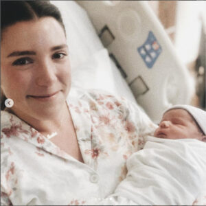 Aquí con mi primer bebé André, me sentía fatal por la epidural y con mucha ansiedad