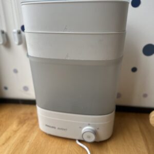 Esterilizador con Secador Eléctrico a Vapor Premium de Biberones Avent: